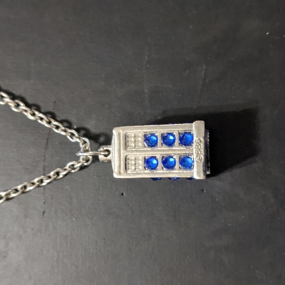 Silver Tone Blue Rhinestone BBC Dr Who TARDIS Police Box Pendant Necklace